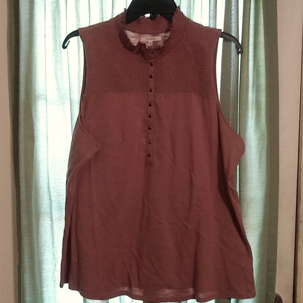 EUC Maurices XXL Sleeveless Top.  Worn once.      F1